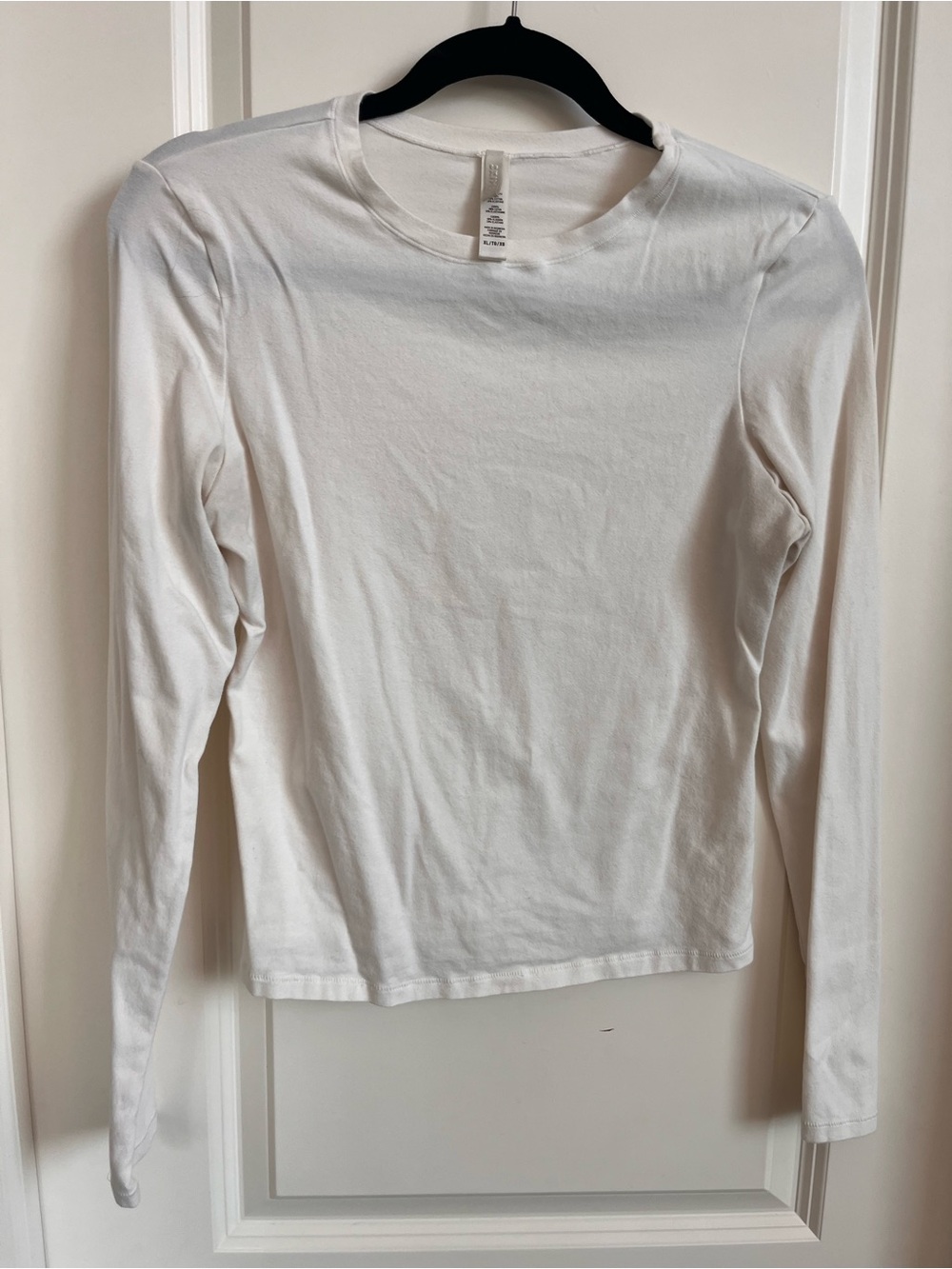 Skims long sleeve tee